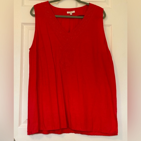 Linen blend sleeveless tunic with embroidery - Picture 1 of 4